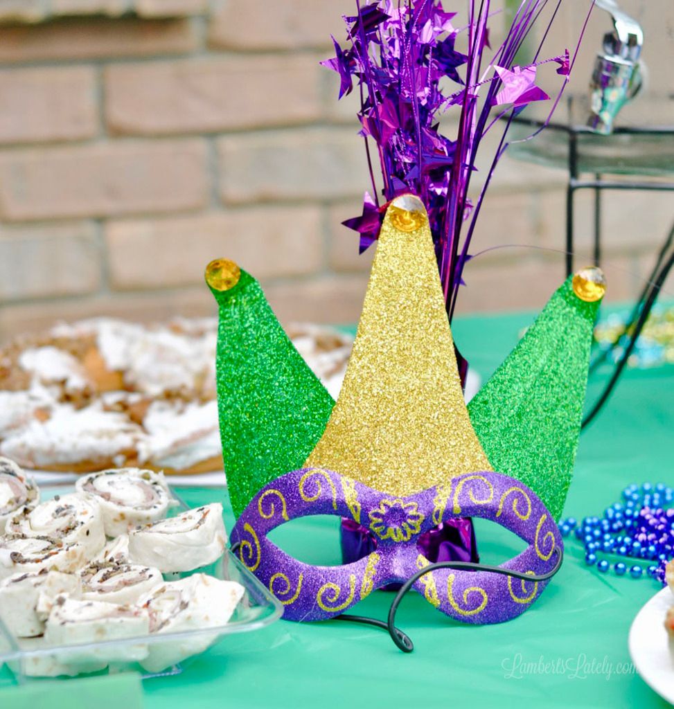 Mardi Gras Birthday Party Ideas for Kids || Mardi Gras Party Decorations || Mardi Gras First Birthday Party Food || Food Label Printables